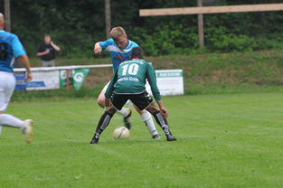 英超球队基于运动表现数据的战术布置调整案例，英超战术分析